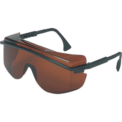 Lunettes de s&eacute;curit&eacute; Uvex Astrospec OTG 3001, Lentille Grise/fum&eacute;e, Anti-&eacute;gratignures, ANSI Z87+/R&eacute;pond ou surpasse la norme CSA Z94.3 Ontario Packaging