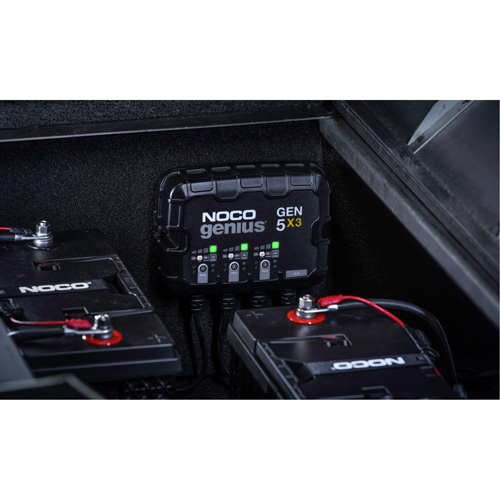 Chargeur de batterie embarqu&eacute; &agrave; 3 sorties de 15 amp&egrave;res Gen5X3 Genius Ontario Packaging