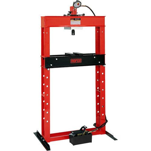 Presse pour atelier op&eacute;r&eacute;e par une pompe hydraulique &agrave; air, Capacit&eacute; 25 tonnes Ontario Packaging