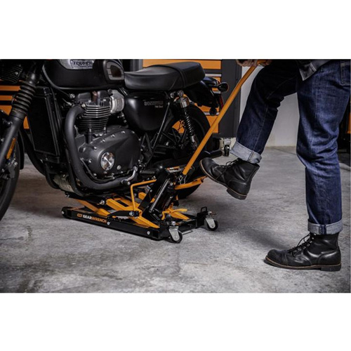 ATV and Motorcycle Jack, 0.75 Ton(s) Capacity, 4-2/3" Lowered, 14-1/2" Raised, Manual Hydraulic Ontario Packaging