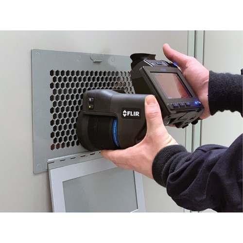 Cam&eacute;ra thermique T1020 HD avec Viewfinder & objectif 28°, 800 x 480 pixels, -40° - 2000°C (-40° - 3632°F), 20 mK Ontario Packaging