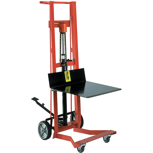 Gerbeur hydraulique &agrave; plateforme, M&eacute;canisme Pompe au pied, Capacit&eacute; de 750 lb, Levage max de 54" Ontario Packaging