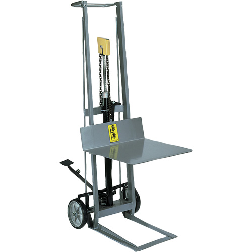 Gerbeur hydraulique &agrave; plateforme, M&eacute;canisme Pompe au pied, Capacit&eacute; de 400 lb, Levage max de 40" Ontario Packaging