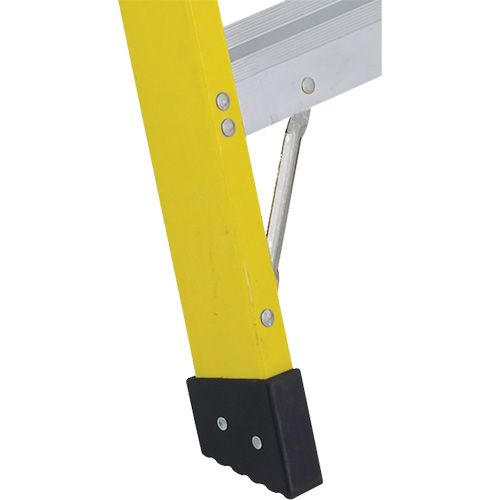 Industrial Heavy-Duty Stepladders (6400 Series), 4', Fibreglass, 300 lbs. Capacity, Type 1A Ontario Packaging