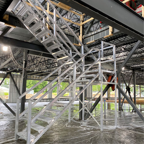 Escalier Smartstairs t&eacute;lescopique &agrave; 3-5 marches en aluminium Ontario Packaging