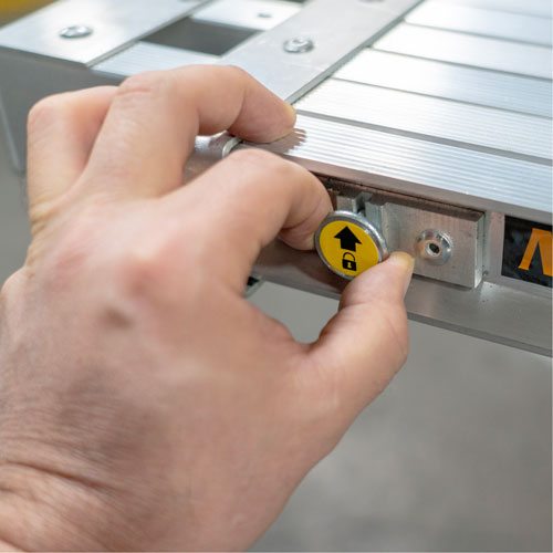 Telescoping Work Plank, 156" W x 12" D, 250 lbs. Capacity, Knocked Down Ontario Packaging