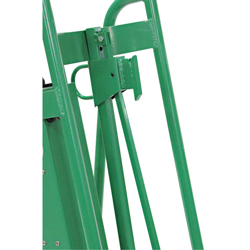 Diable pour baril motoris&eacute; avec roues pneumatiques Ontario Packaging