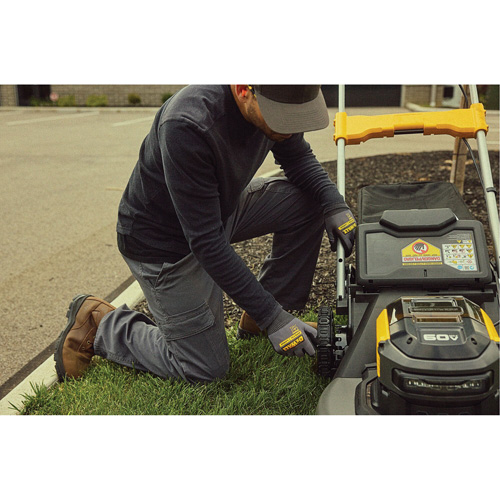 60V MAX* Brushless Cordless RWD Mower Kit, Self-Propelled Walk-Behind, Battery Powered, 21" Cutting Width Ontario Packaging