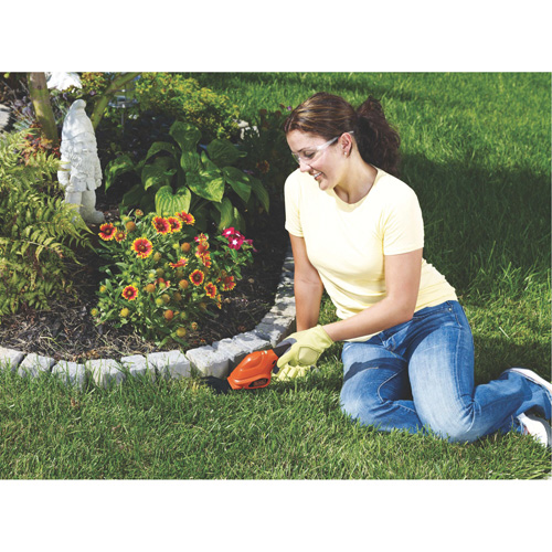 2-in-1 Garden Shear/Shrubber, Battery Powered, 3.6 V, 4"/6" Cutting Width Ontario Packaging