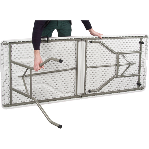 Table se pliant en deux, Rectangulaire, 72" l x 30" la, Poly&eacute;thyl&egrave;ne, Blanc Ontario Packaging