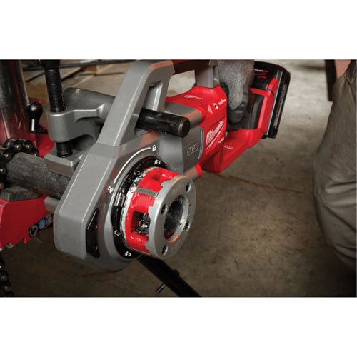 Fili&egrave;re &agrave; tuyau compacte M18 Fuel, Filetage de la tige 1-1/4" Ontario Packaging