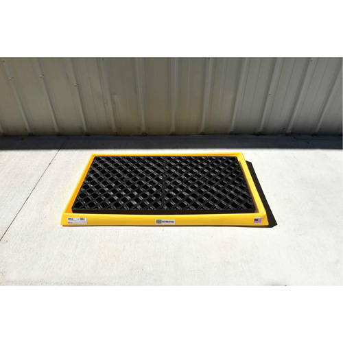 Ultra-Containment Tray&reg;, 54" L x 29.8" W x 3.5" H, 14 US gal. Spill Capacity Ontario Packaging