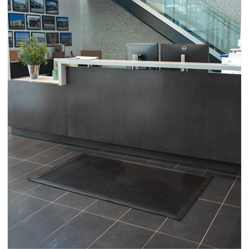 Low-Profile Matting, Rubber, Scraper Type, Solid Pattern, 3' x 5', Black Ontario Packaging