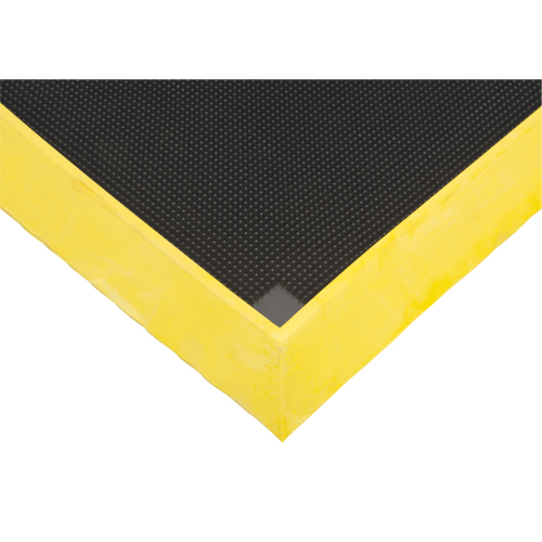 Foot Sanitizing Matting, Rubber, 2-2/3' W x 3-1/4' L x 2-1/2" Thick, Yellow Ontario Packaging