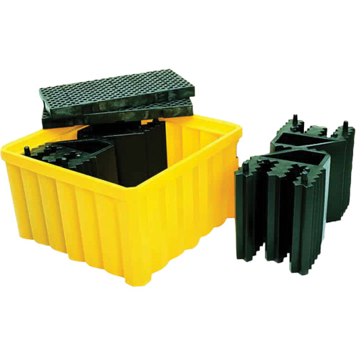 Palette antid&eacute;versement avec drain Ultra-IBC Spill Pallet , Capacit&eacute; de d&eacute;versement 400 gal. US, 58,75" x 58,75" x 33" Ontario Packaging