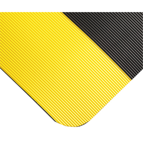 Tapis ondul&eacute; pour tableau de contr&ocirc;le no 702, 3' la x 20' lo, 1/4" &eacute;paisseur, Noir/Jaune, PVC Ontario Packaging