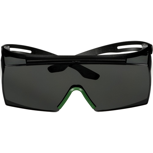 Lunettes de s&eacute;curit&eacute; SecureFit s&eacute;rie 3700 SF3730AS-BLK, Lentille Gris/IR 3.0, Anti-&eacute;gratignures, ANSI Z87+/R&eacute;pond ou surpasse la norme CSA Z94.3 Ontario Packaging