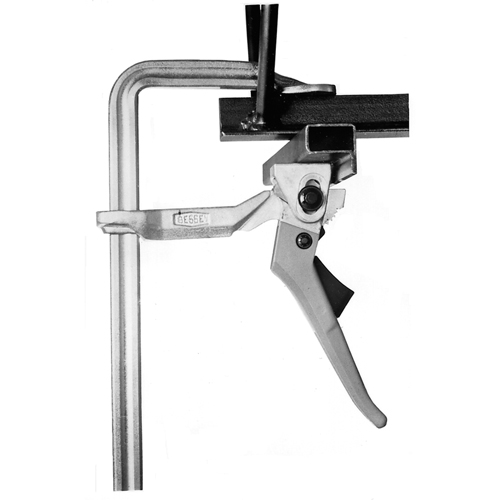 Serre-joints &agrave; levier (s&eacute;rie LC), 8" (203,2 mm), Force de serrage 660 lb Ontario Packaging