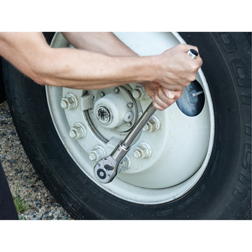 Cl&eacute; &agrave; cliquet &agrave; t&ecirc;te en larme &agrave; d&eacute;clenchement rapide &agrave; 24 dents, Prise de 3/4", Poign&eacute;e Ordinaire Ontario Packaging