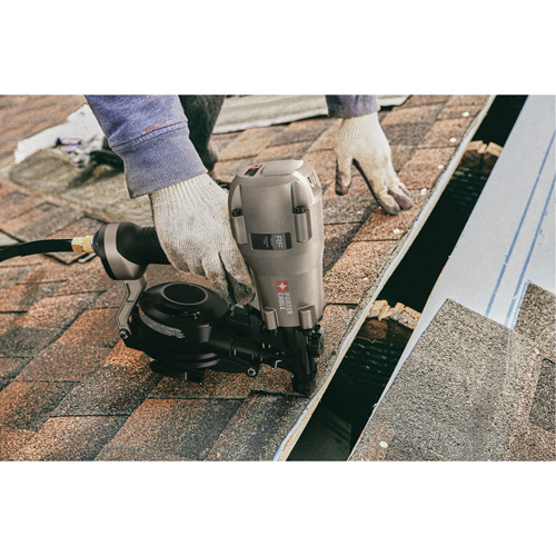 15° Pneumatic Coil Roofing Nailer Ontario Packaging