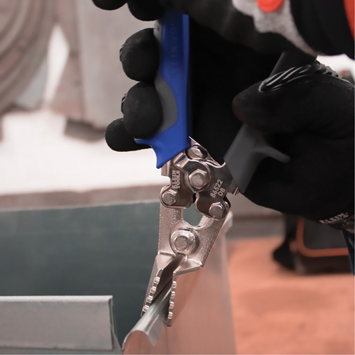 Straight Hand Seamer Ontario Packaging