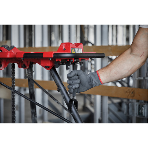 6” Leveling Tripod Chain Vise Ontario Packaging