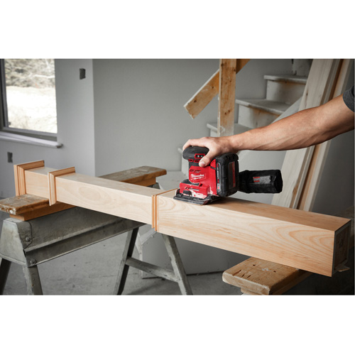 M18 Orbital Sander Ontario Packaging