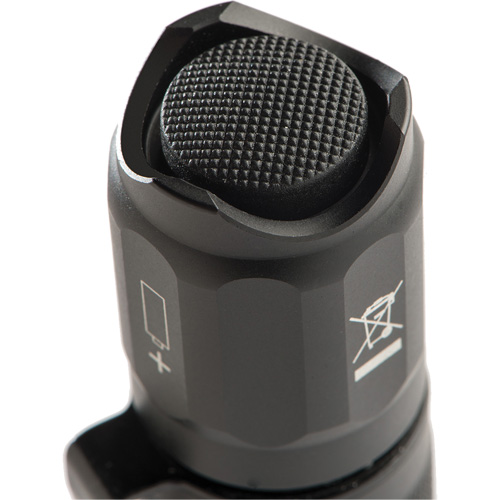 Lampe de poche tactique de s&eacute;rie 7000, DEL, 774 lumens, Piles CR123 Ontario Packaging