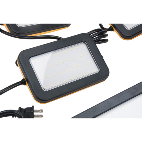 Chaîne de baladeuses DEL, 5 Lumi&egrave;res, 50' lo, Boîtier en Plastique Ontario Packaging