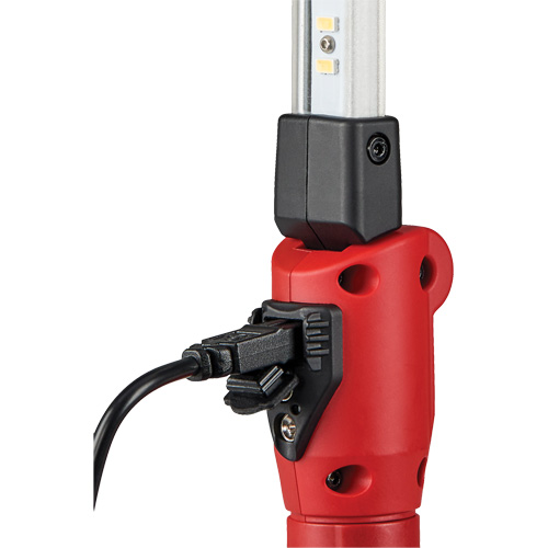 Strion&reg; SwitchBlade&reg; Compact Work Light, LED, 500 Lumens Ontario Packaging