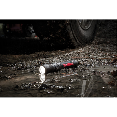 1100L Twist Focus Flashlight, LED, 1100 Lumens, Rechargeable Batteries Ontario Packaging