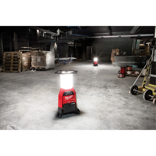 M18 Radius Site Light & Charger with One-Key, LED, 4800/9000/2500 Lumens, Plastic Housing Ontario Packaging