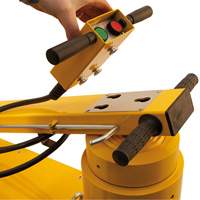 Cric Mammut, 165 tonnes, Air comprim&eacute;/hydraulique Ontario Packaging