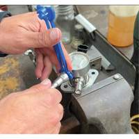 Outil de d&eacute;connexion de conduite de carburant &agrave; profil bas de 5/16 po et 3/8 po pour Ford Ontario Packaging