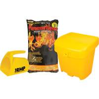 Ensemble de produit de d&eacute;glaçage intense Firestorm avec 56 sacs, Sac, 44 lb (20 kg), Point de fonte -32°C (-25°F) Ontario Packaging