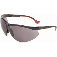 Lunettes de s&eacute;curit&eacute; Uvex Genesis avec lentilles HydroShield, Lentille Grise/fum&eacute;e, Antibu&eacute;e, R&eacute;pond ou surpasse la norme CSA Z94.3 Ontario Packaging
