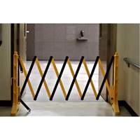 Xpandit Barricade, 36" H x 11.5' L, Black/Yellow Ontario Packaging