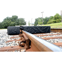 Ultra-Track Berm, 144 US gal. Capacity, 4' W x 6' L x 12" H, Foam Wall Ontario Packaging