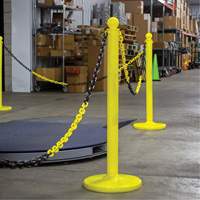 Bicolour Plastic Barrier Chain, Green/White Ontario Packaging