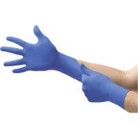 Gants jetables N21 MICROFLEX, 6,5/7/Petit, Nitrile, 4,7 mils/5,5-mil, Sans poudre, Cobalt, Classe 2 Ontario Packaging
