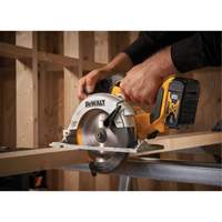 Ensemble de scie circulaire &agrave; moteur sans balai sans fil Max*, 6-1/2", 20 V Ontario Packaging