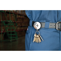 Porte-clés à dévidoir The Original, Chrome, Câble 24", Fixation Agrafe de ceinture TLZ009 | Ontario Packaging