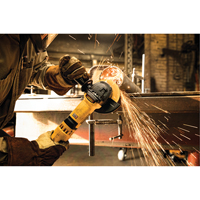 Meuleuse &agrave; angle avec interrupteur &agrave; g&acirc;chette, 6", 120 V, 13 A, 9000 Tr/min Ontario Packaging