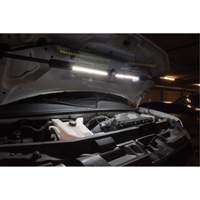 Baladeuse sous-capot pliante, Crochet, Rechargeable, 1400 lumens Ontario Packaging